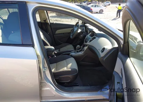 2013 Chevrolet Cruze Ls Auto из США, поврежденный, VIN 1G1PA5SH2D7105737